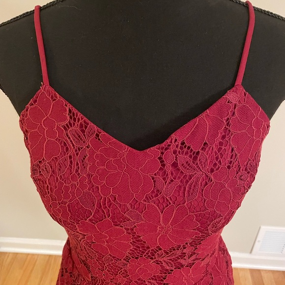 ✨XS~Wine/burgundy, beautiful lace, sweetheart neckline dress.NWOT! - Picture 3 of 7